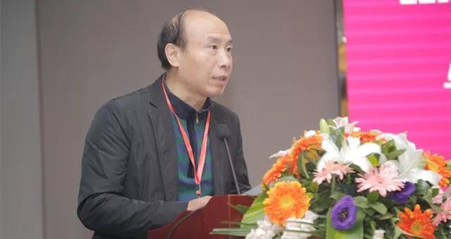 陳世青.jpg